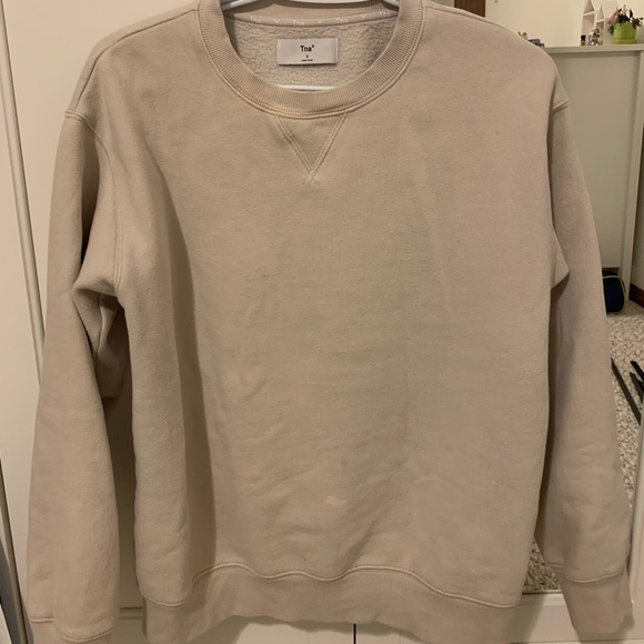 Aritzia crewneck - Picture 2 of 4
